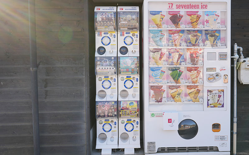 冰激凌等的自动贩卖机,富士山相关的胶囊玩具